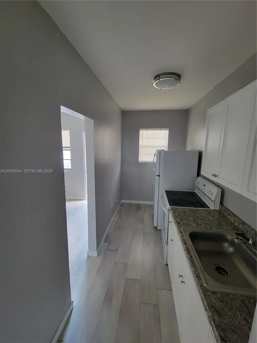 1720 NW 1st Pl # 1, Miami FL 33136