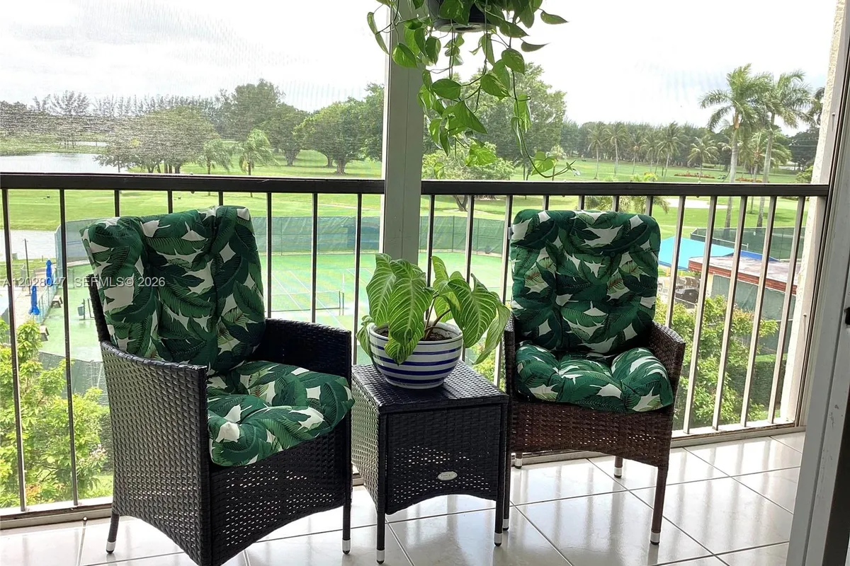 8900 Washington Blvd # 415, Pembroke Pines FL 33025