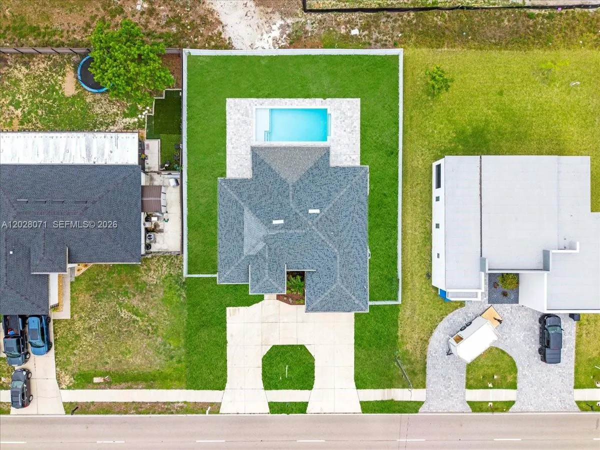 224 Chiquita Blvd N, Cape Coral FL 33993