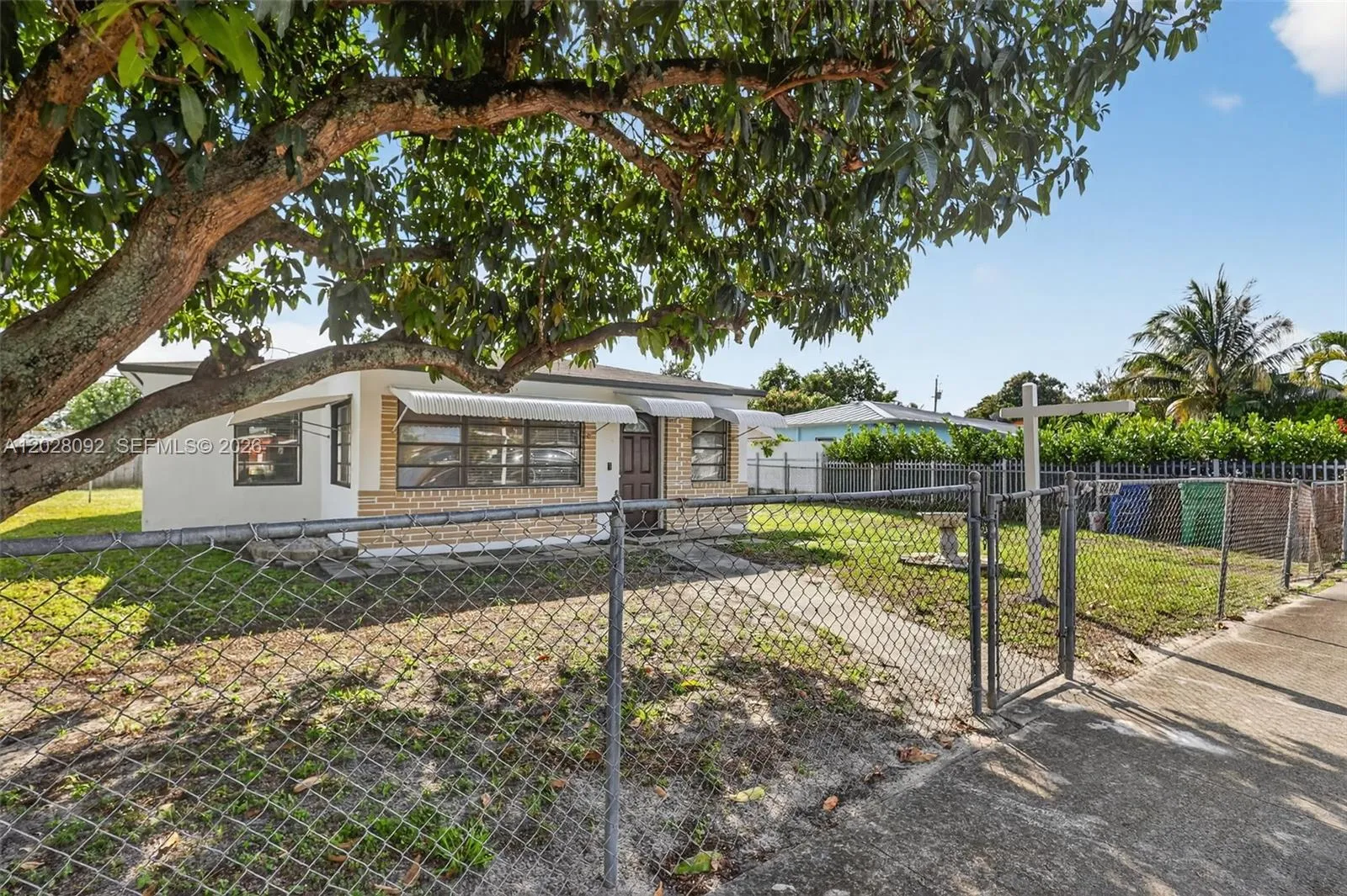 2440 NW 152nd Ter, Miami Gardens FL 33054