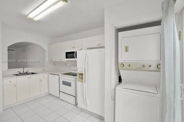 975 NE 34th Ave # 103, Homestead FL 33033