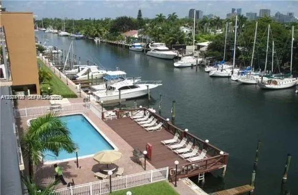 1777 SE 15th St # 415, Fort Lauderdale FL 33316