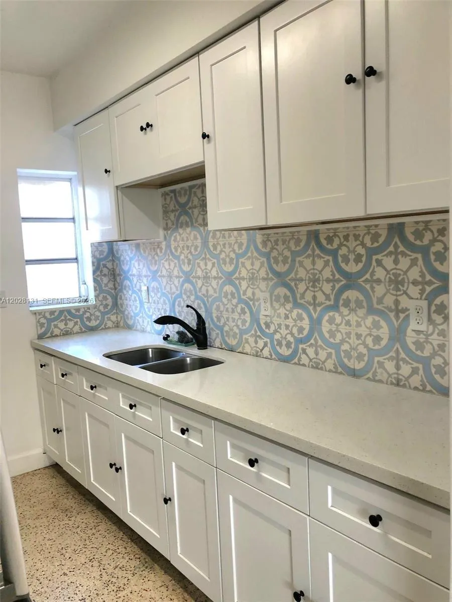 7135 Rue Granville # 4, Miami Beach FL 33141
