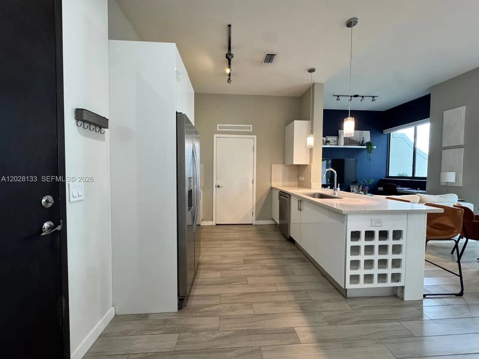 999 SW 1st Ave # 1115, Miami FL 33130