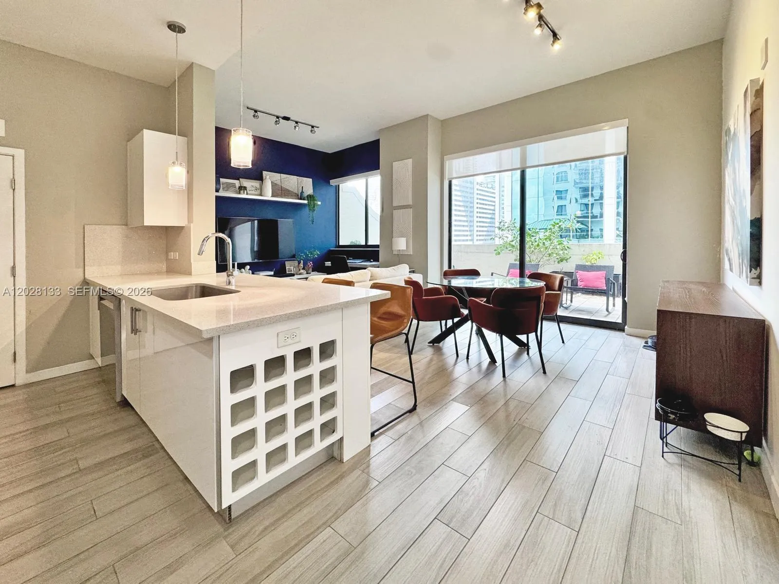 999 SW 1st Ave # 1115, Miami FL 33130
