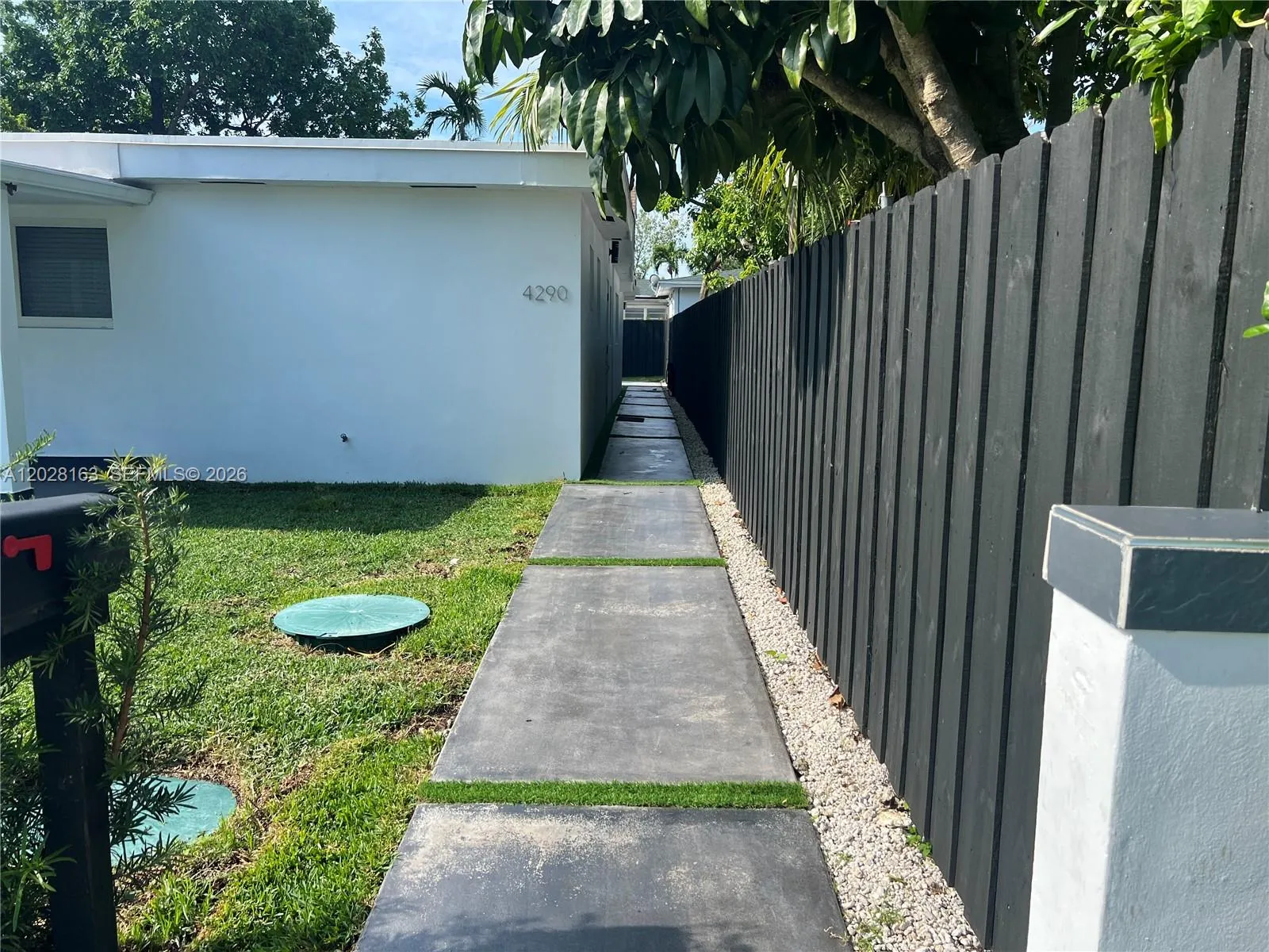 4290 SW 9th St # B, Miami FL 33134