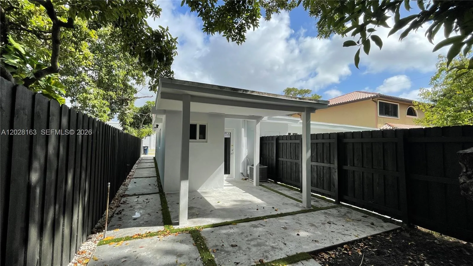 4290 SW 9th St # B, Miami FL 33134