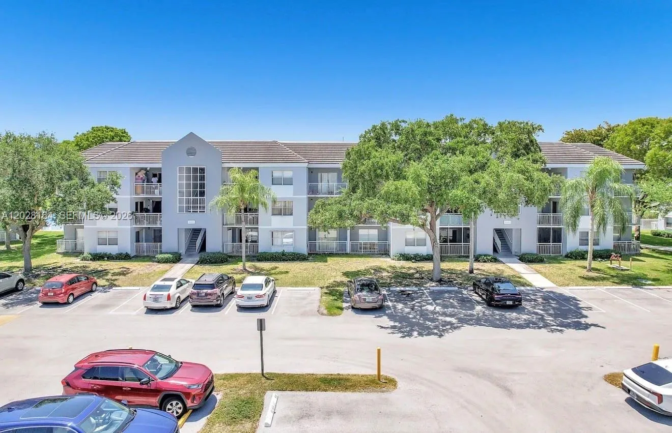 8580 SW 212th St # 303, Cutler Bay FL 33189