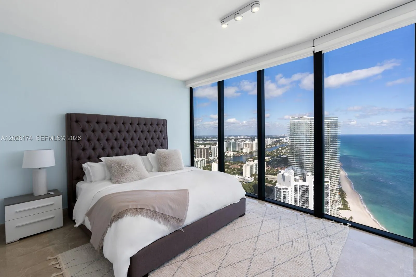 18555 Collins Ave # 5105, Sunny Isles Beach FL 33160
