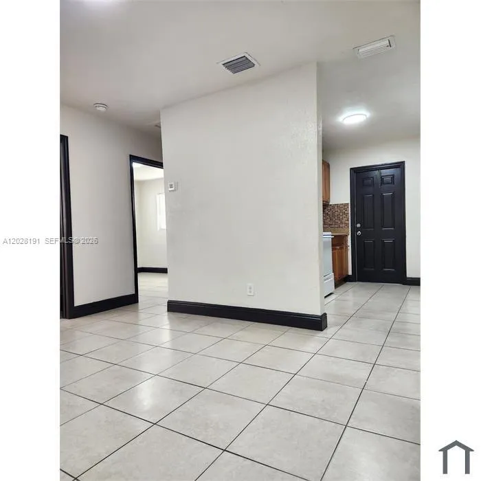 877 NW 10th St, Florida City FL 33034