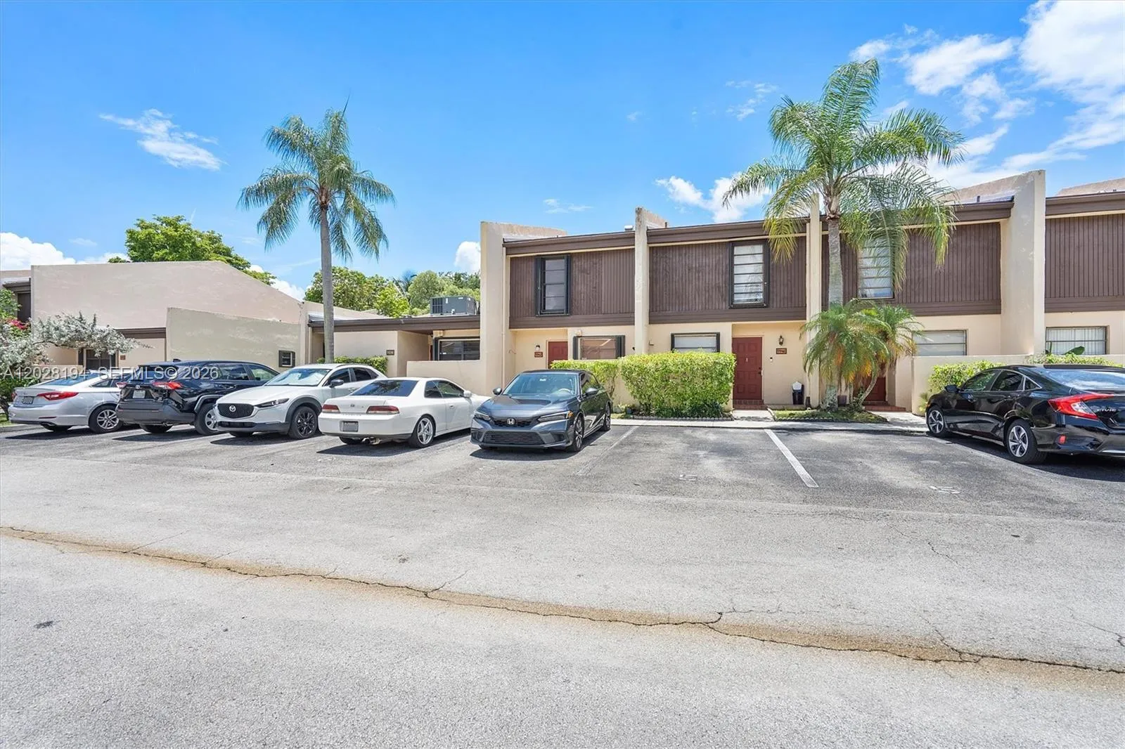 9942 NW 10th St # 7, Pembroke Pines FL 33024