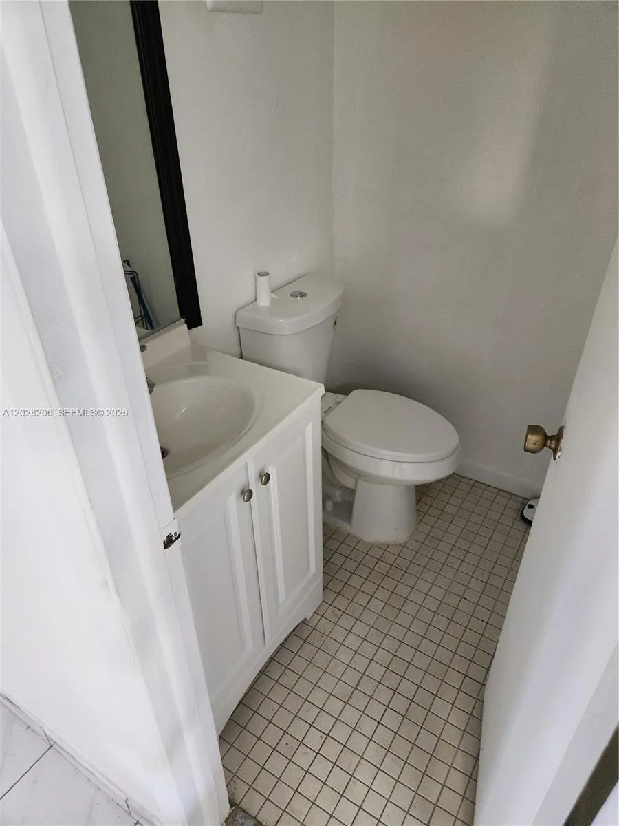 9430 SW 170th St # 302, Palmetto Bay FL 33157