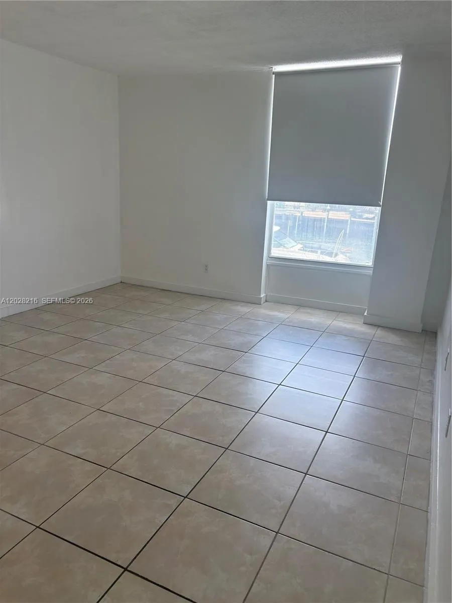2000 NE 135th St # 208, North Miami FL 33181