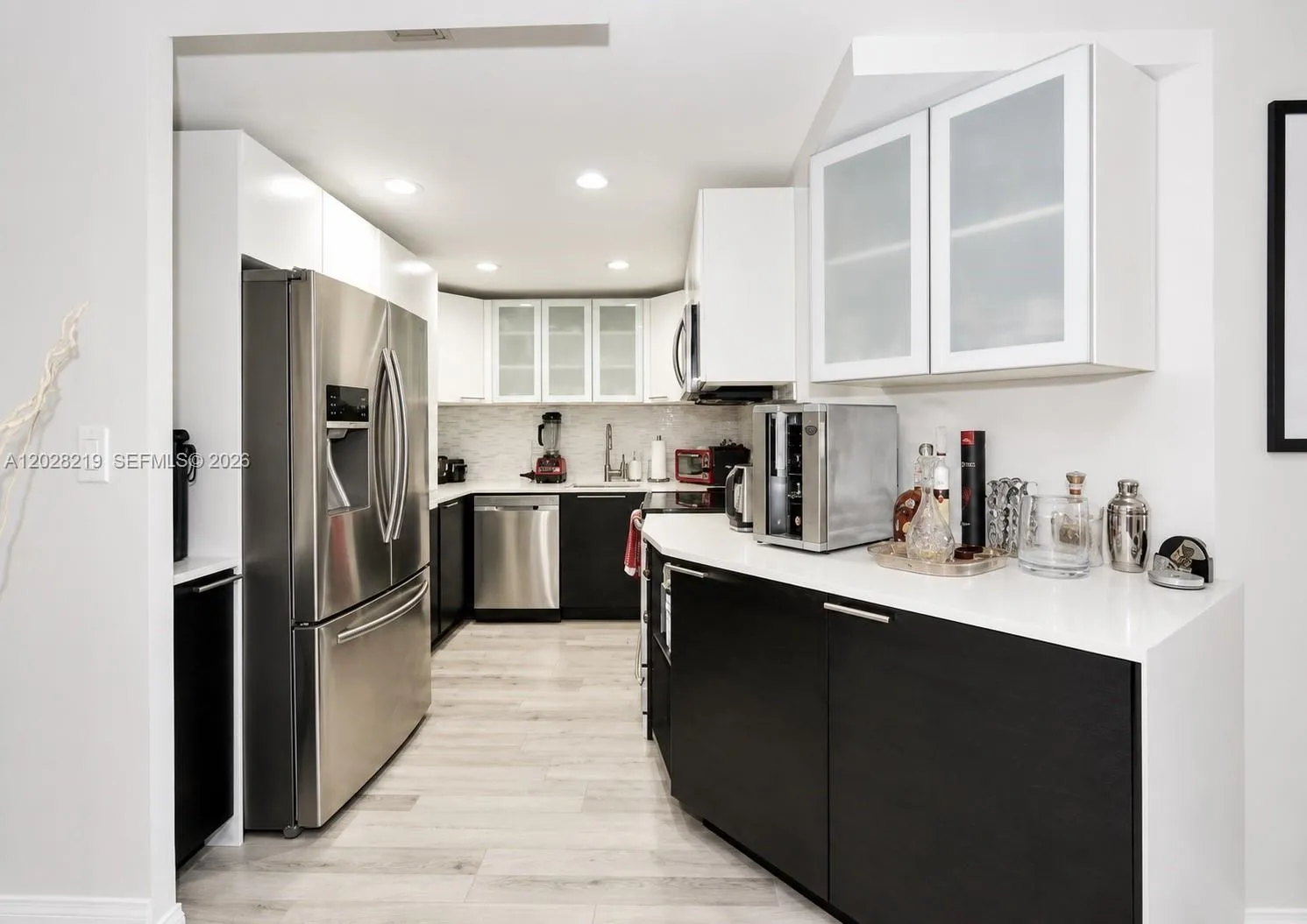 2500 Parkview Dr # 1815, Hallandale Beach FL 33009