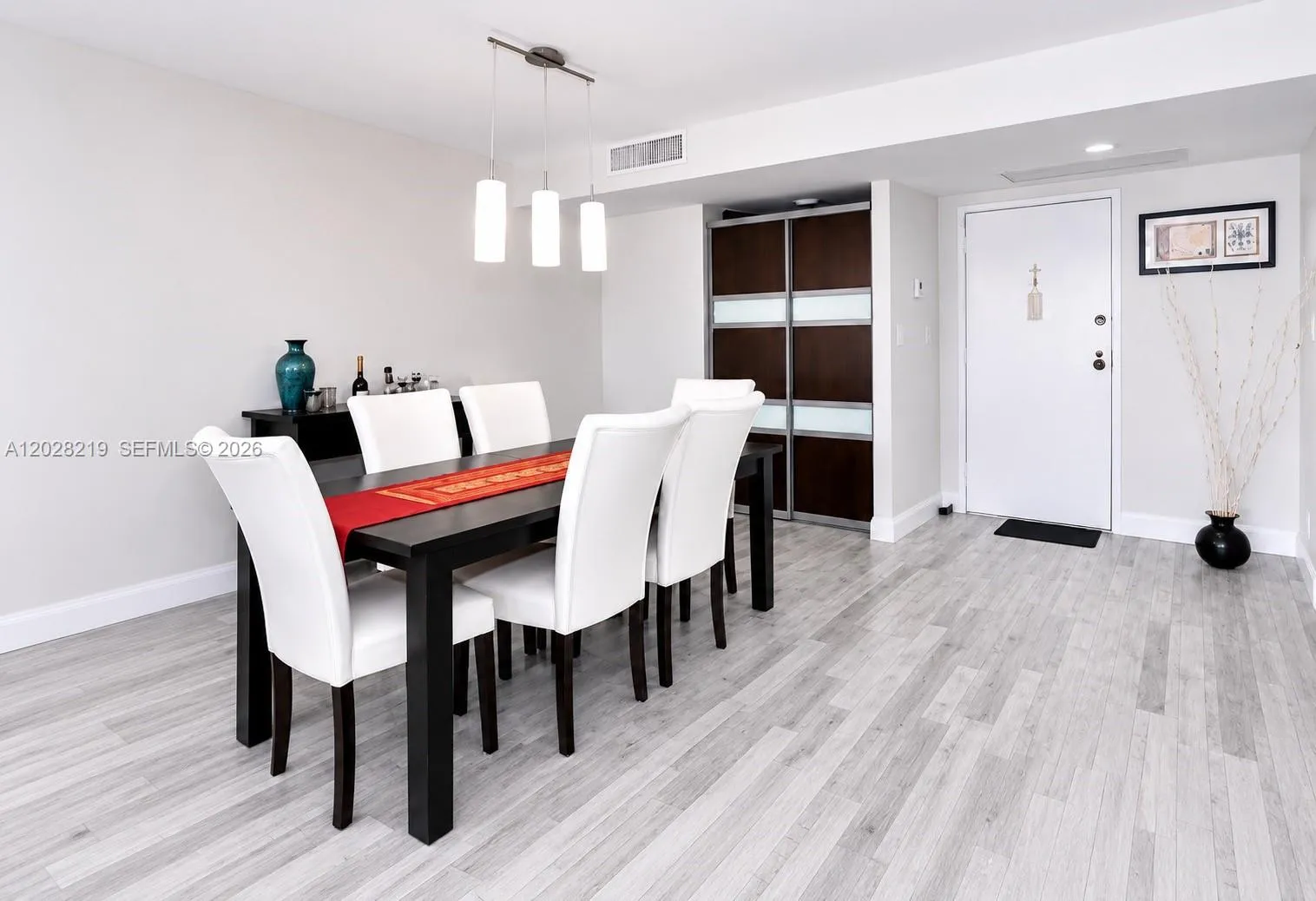 2500 Parkview Dr # 1815, Hallandale Beach FL 33009