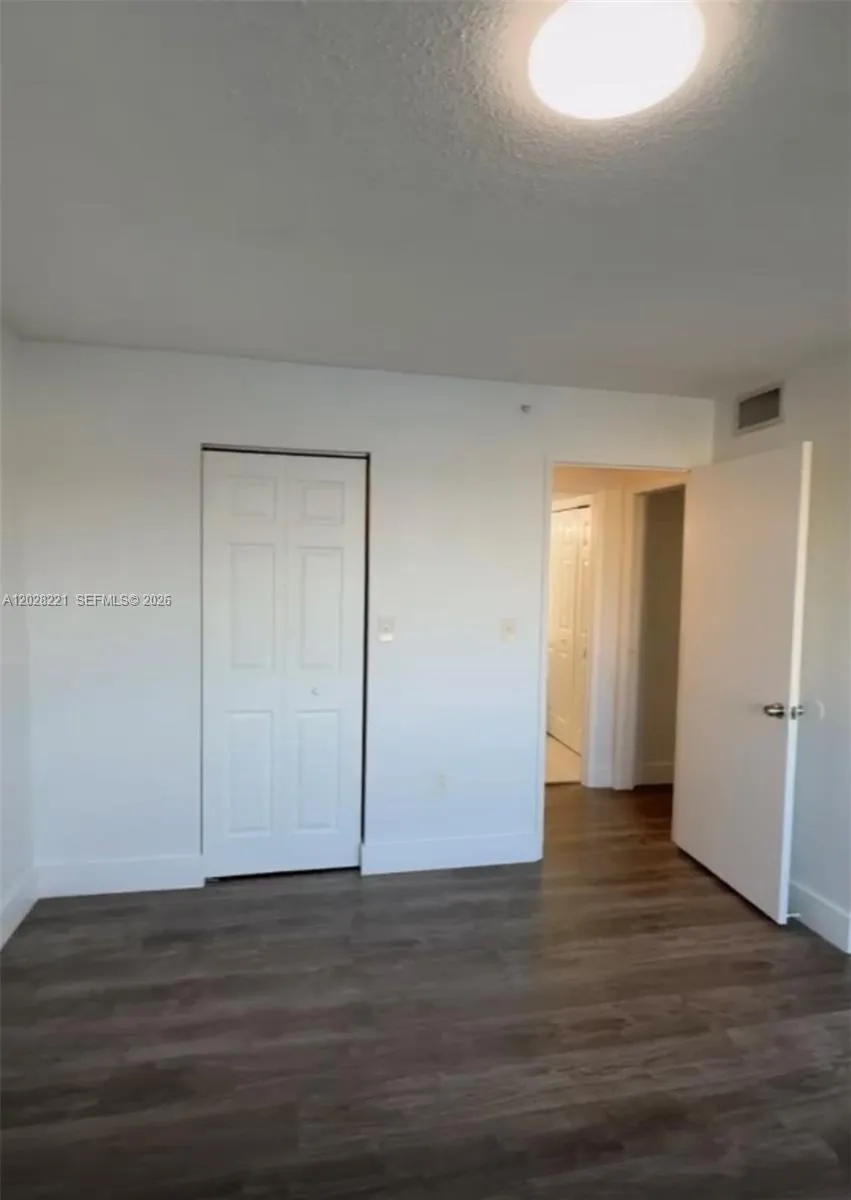 4420 NW 107th Ave # 206, Doral FL 33178