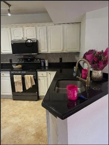 8761 Wiles Rd # 301, Coral Springs FL 33067