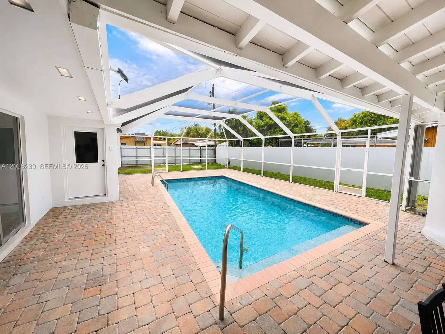6560 Hayes St, Hollywood FL 33024