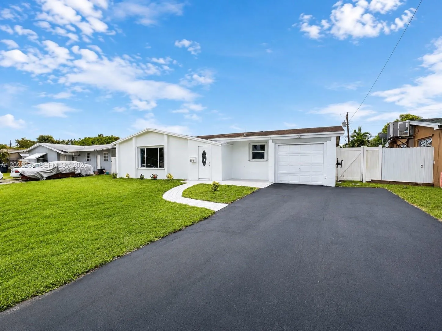 6560 Hayes St, Hollywood FL 33024