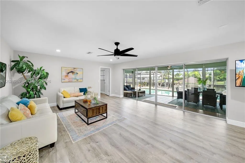 1138 N Lucerne Ave, Cape Coral FL 33904