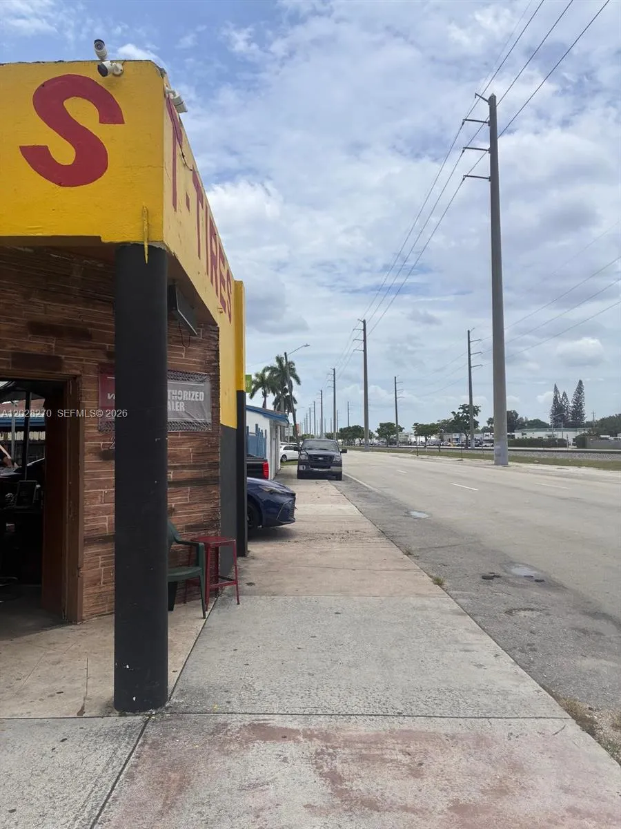 2337 N 21st Ave, Hollywood FL 33020
