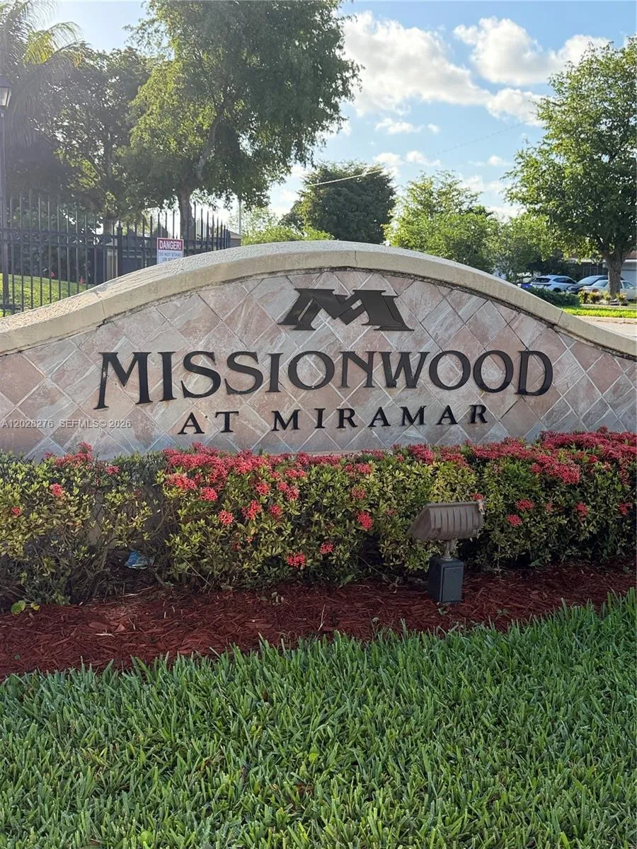 8330 N Missionwood Cir # 23, Miramar FL 33025