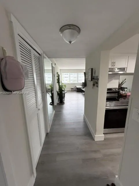 330 SE 2nd St # 303H, Hallandale Beach FL 33009