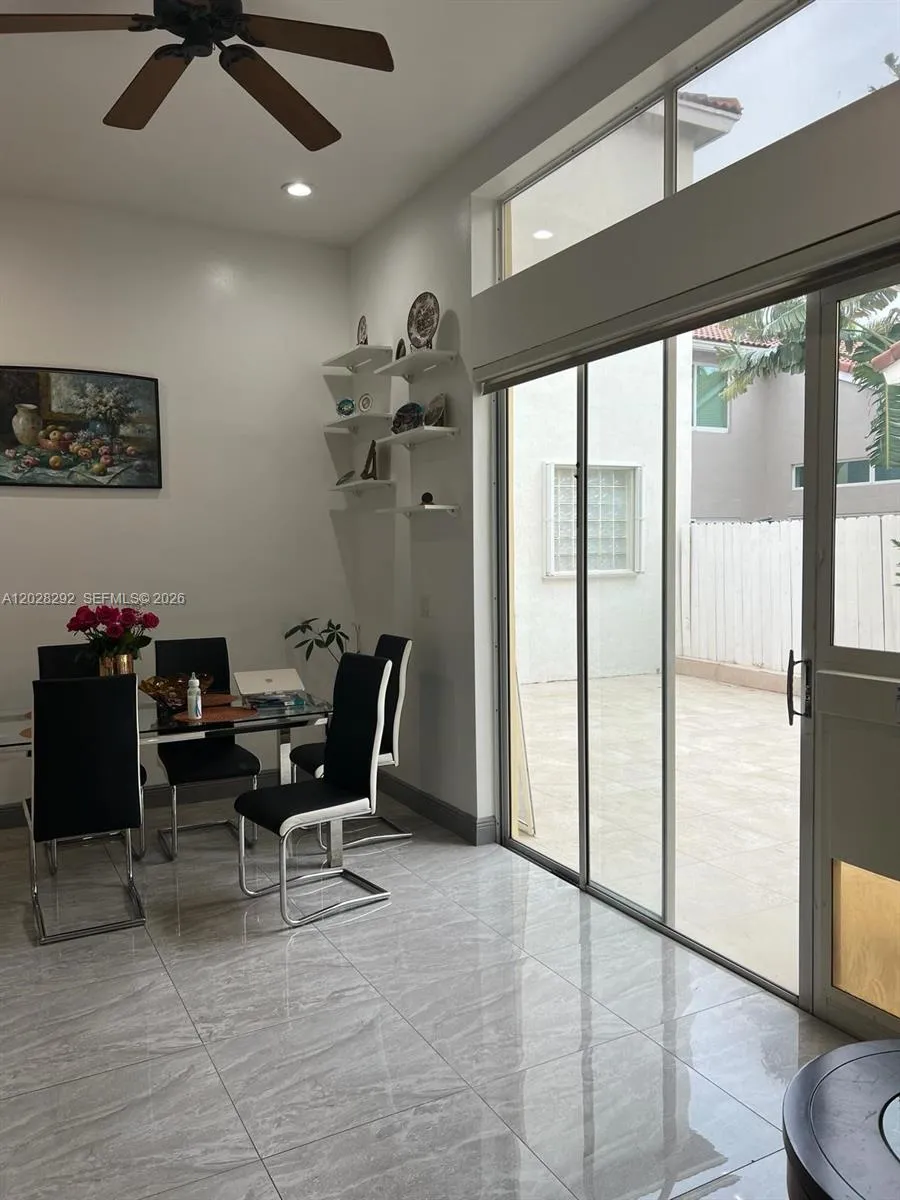 1120 Papaya St # 0, Hollywood FL 33019