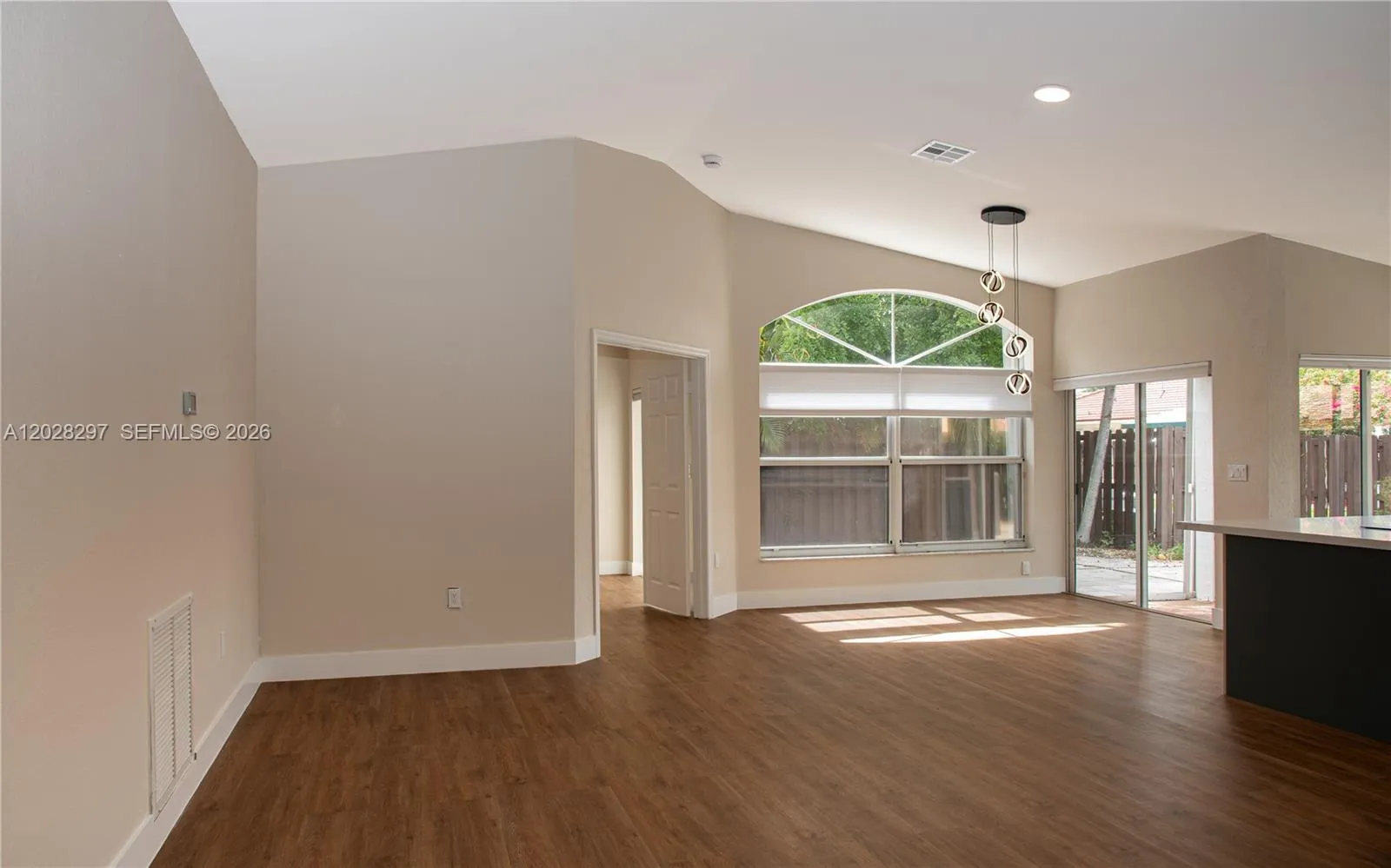 11252 NW 58th Ter, Doral FL 33178