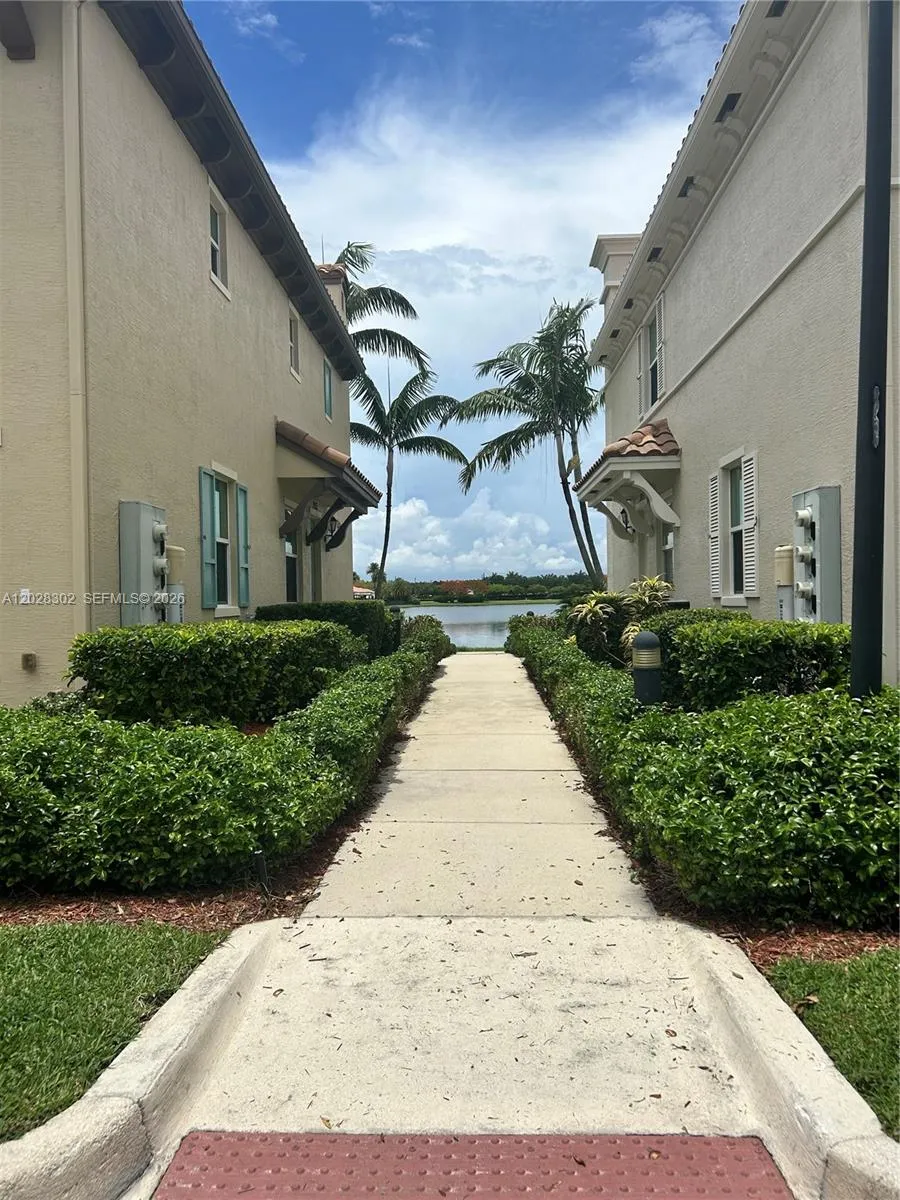 3057 Tortola Way, Cooper City FL 33024