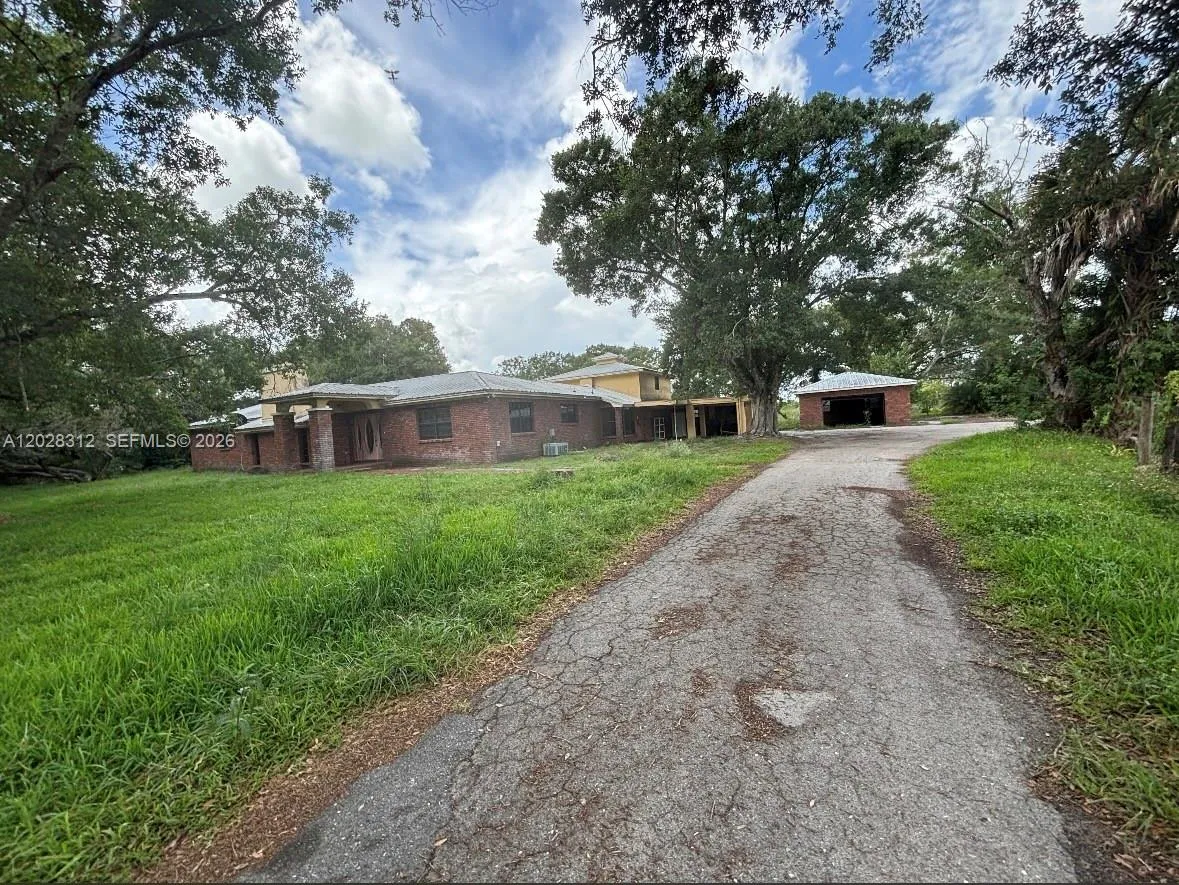 375 & 311 County Road 720, Clewiston FL 33440
