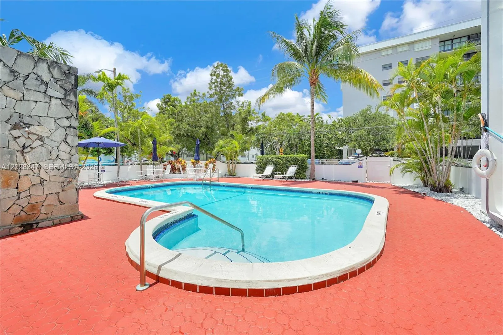 1075 93rd St # 207, Bay Harbor Islands FL 33154
