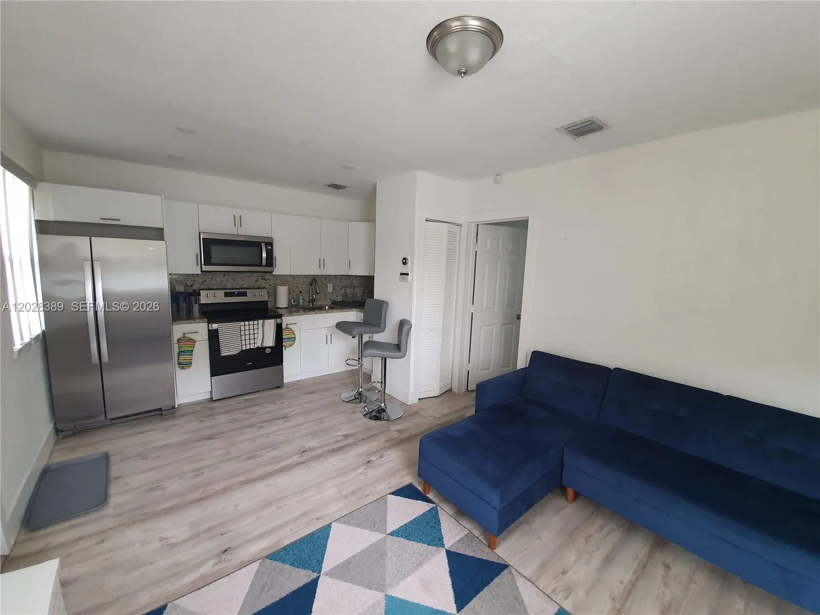 2392 NW 9th St # 2392, Miami FL 33125