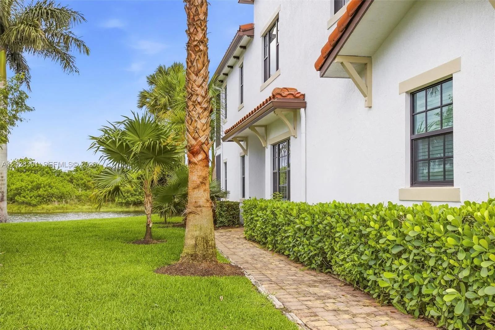 1507 SW 113th Ave, Pembroke Pines FL 33025