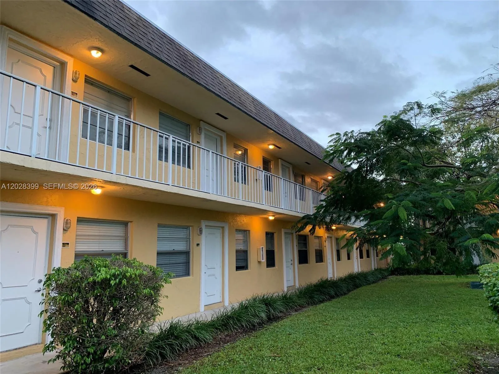 5168 NE 6th Ave # 416, Oakland Park FL 33334