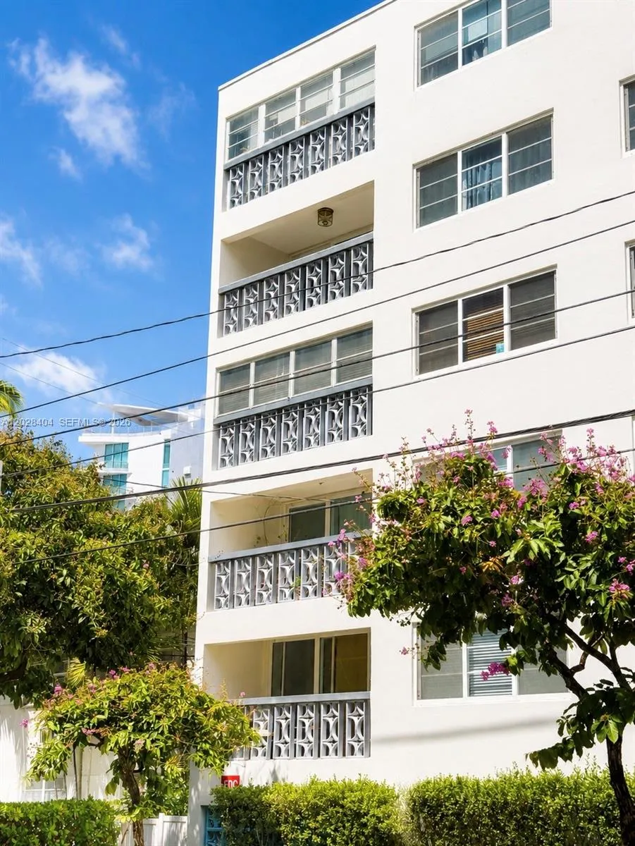 1400 Lincoln Rd # 301, Miami Beach FL 33139