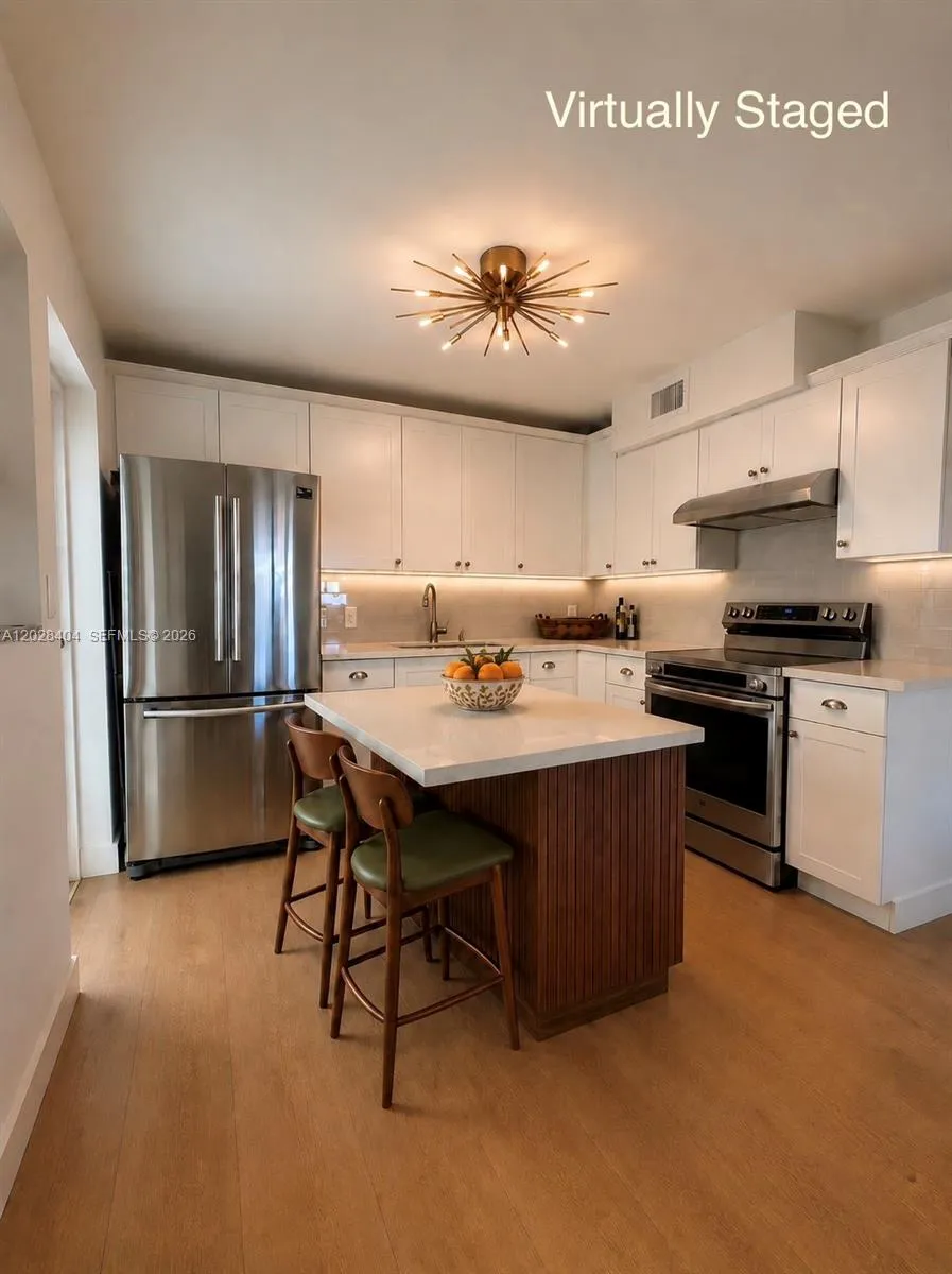 1400 Lincoln Rd # 301, Miami Beach FL 33139