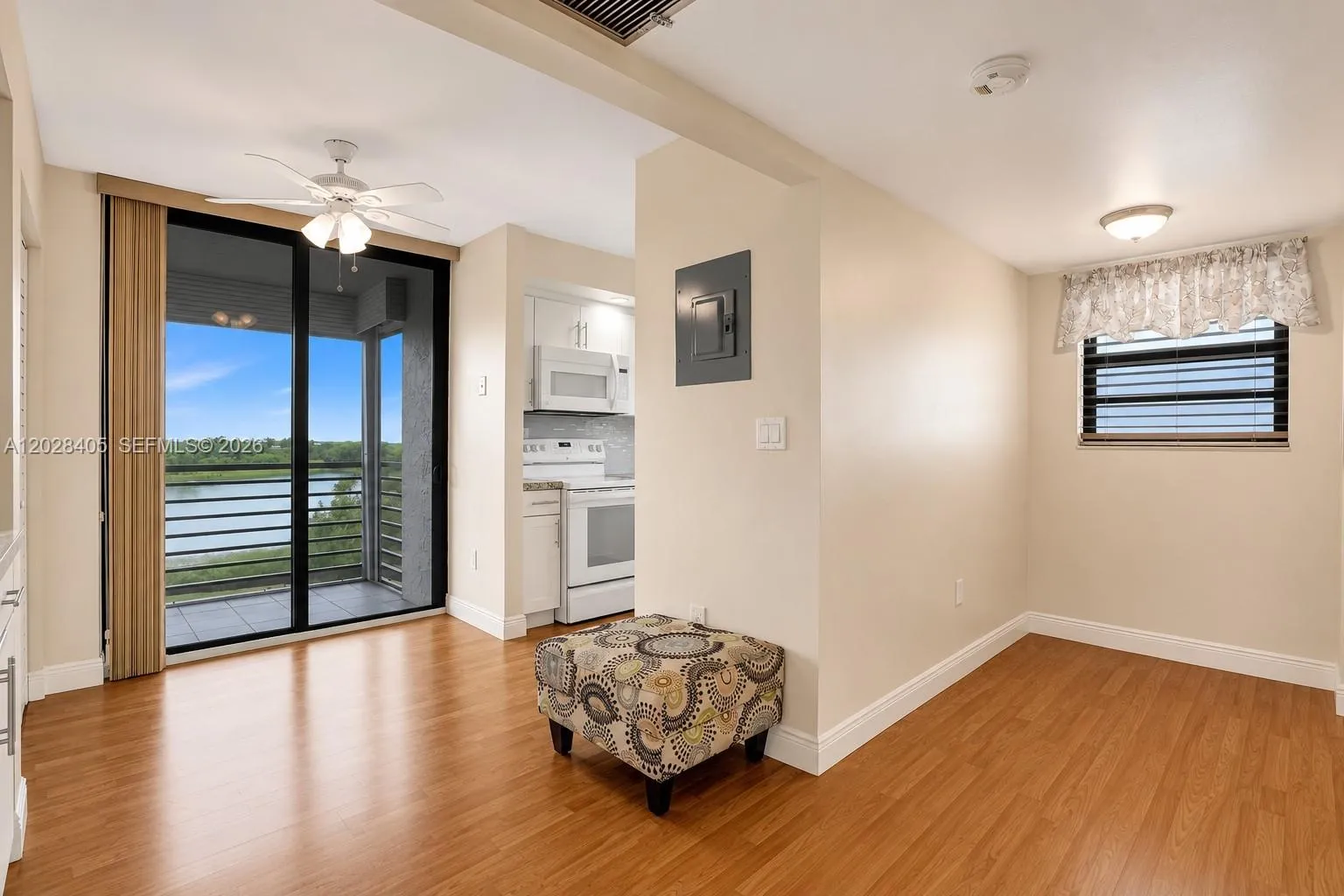 901 Colony Point Cir # 501, Pembroke Pines FL 33026