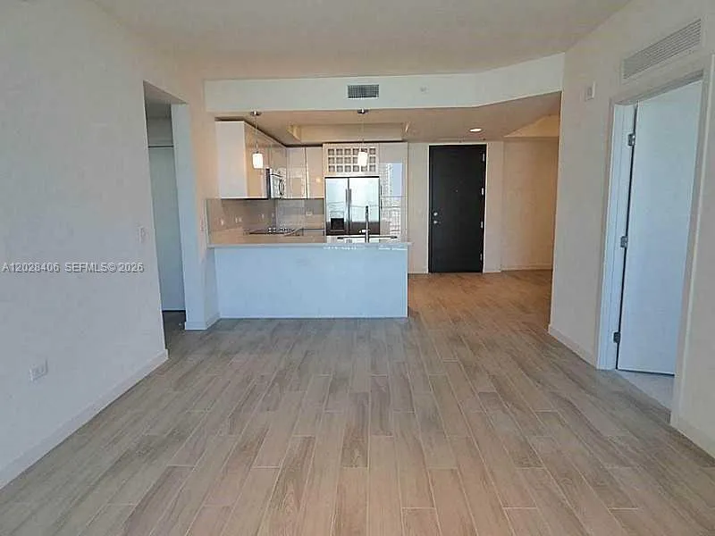 999 SW 1 AVE # 1907, Miami FL 33130