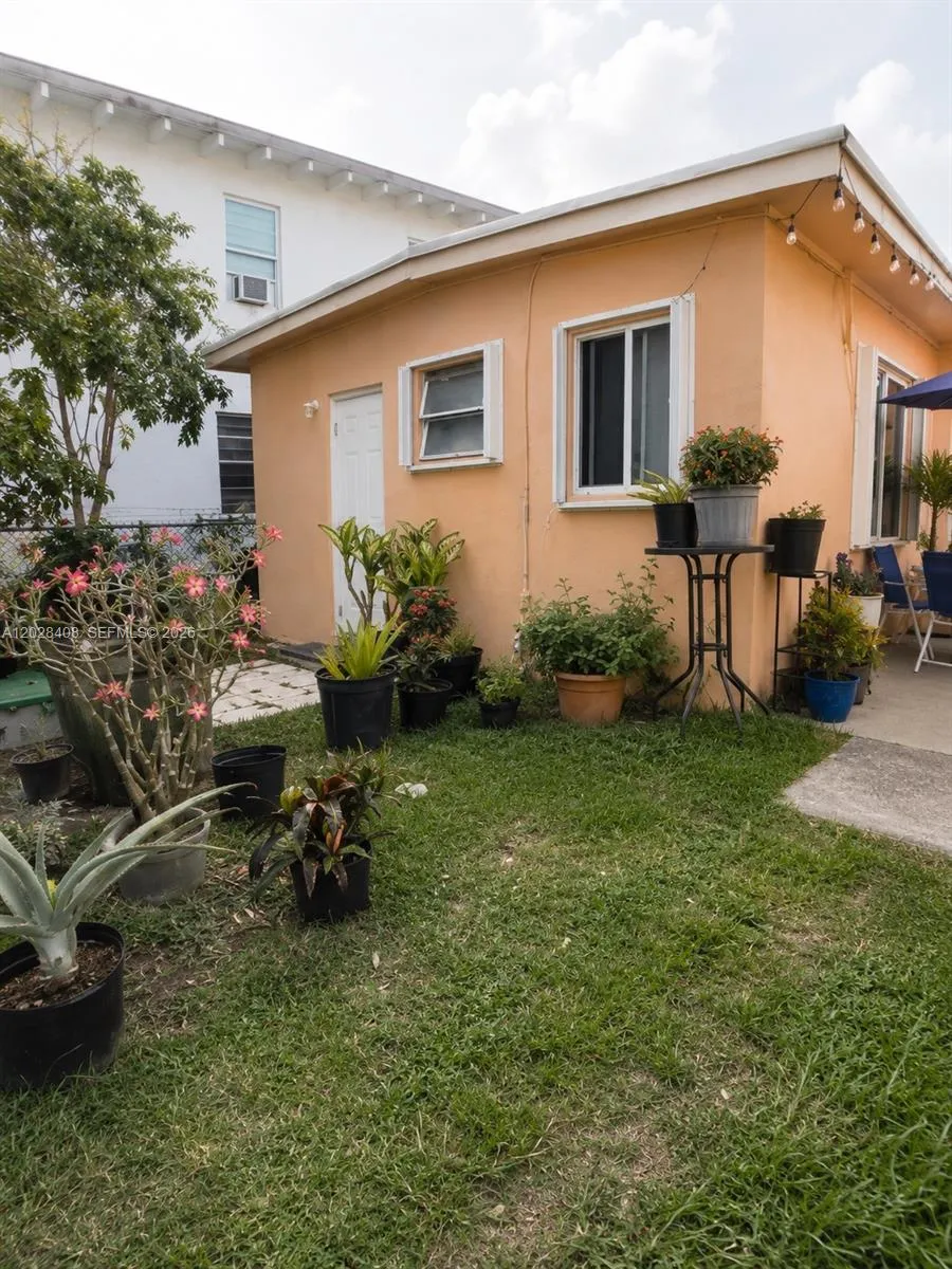 520 SW 6th Ave # 2, Homestead FL 33030
