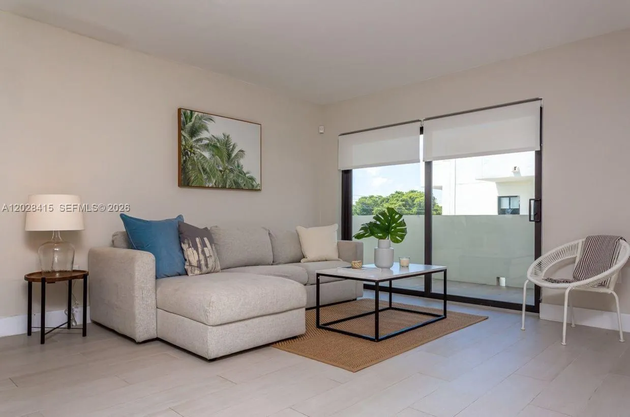 800 S Dixie Hwy 208 Hwy # 208, Coral Gables FL 33146