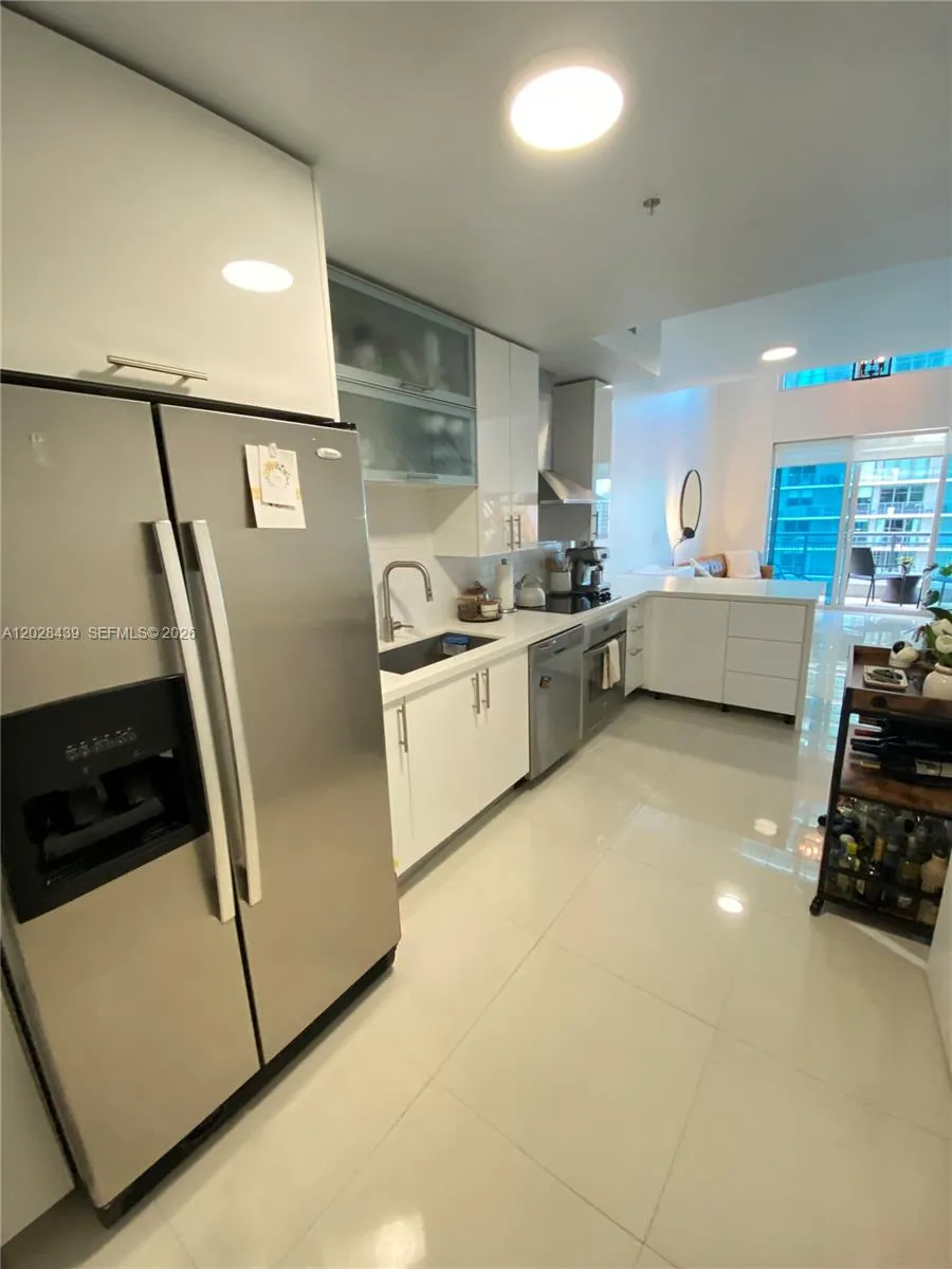60 SW 13th St # 2212, Miami FL 33130