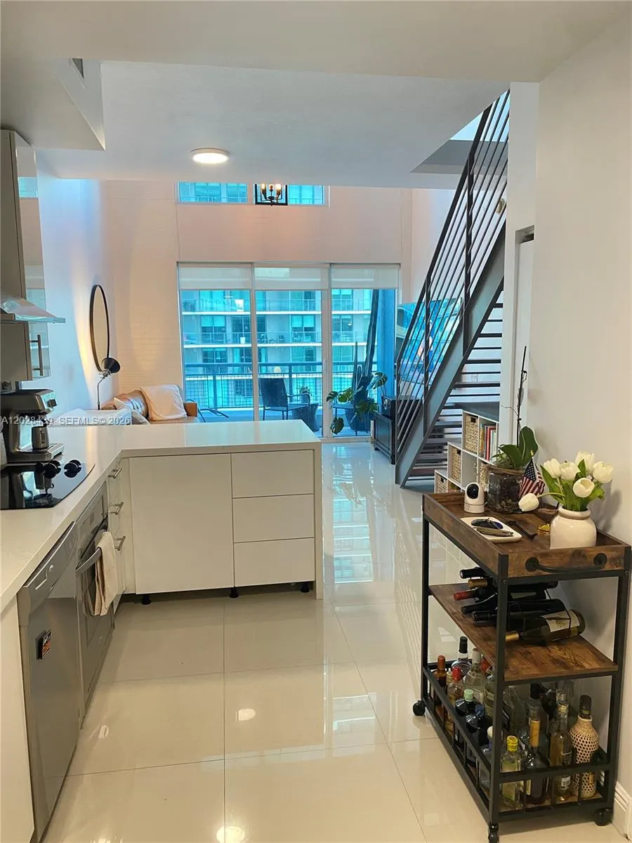 60 SW 13th St # 2212, Miami FL 33130