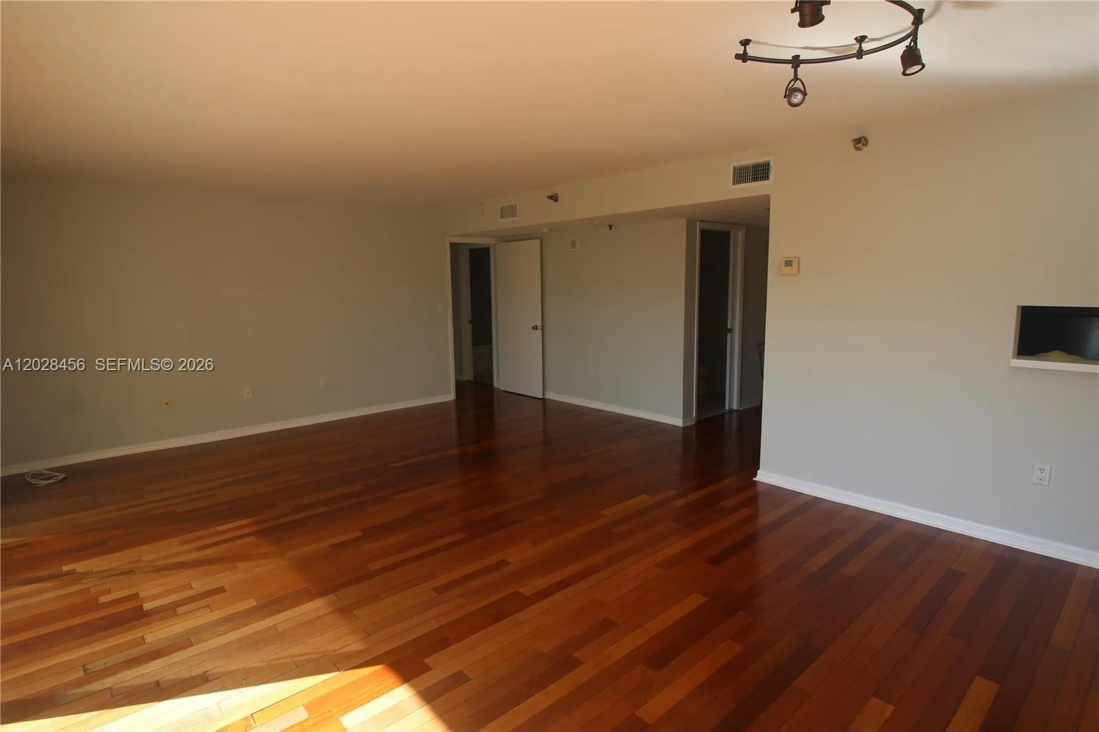 441 Valencia Ave # 202, Coral Gables FL 33134