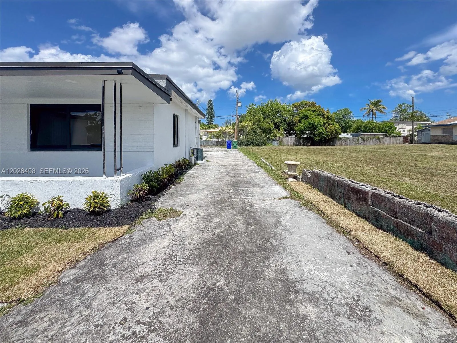 212 NW 28th Way, Fort Lauderdale FL 33311