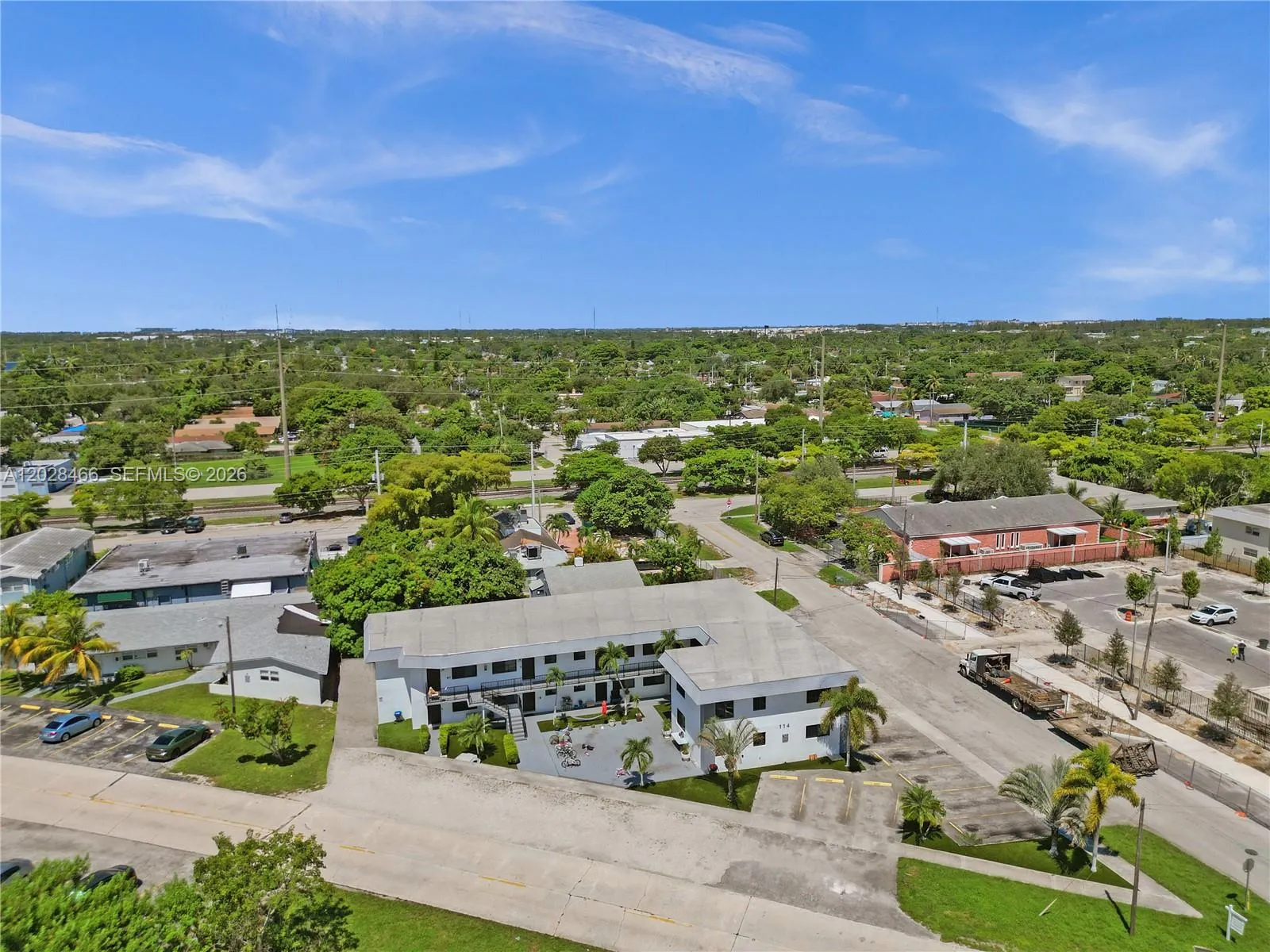 114 SE 8th St # 105, Hallandale Beach FL 33009