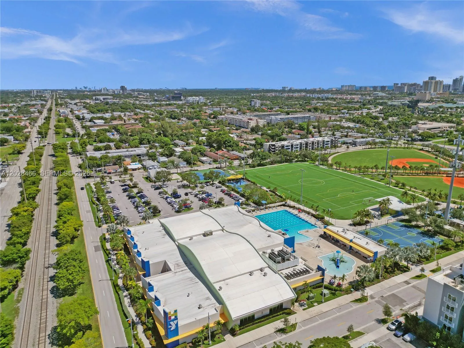 114 SE 8th St # 105, Hallandale Beach FL 33009