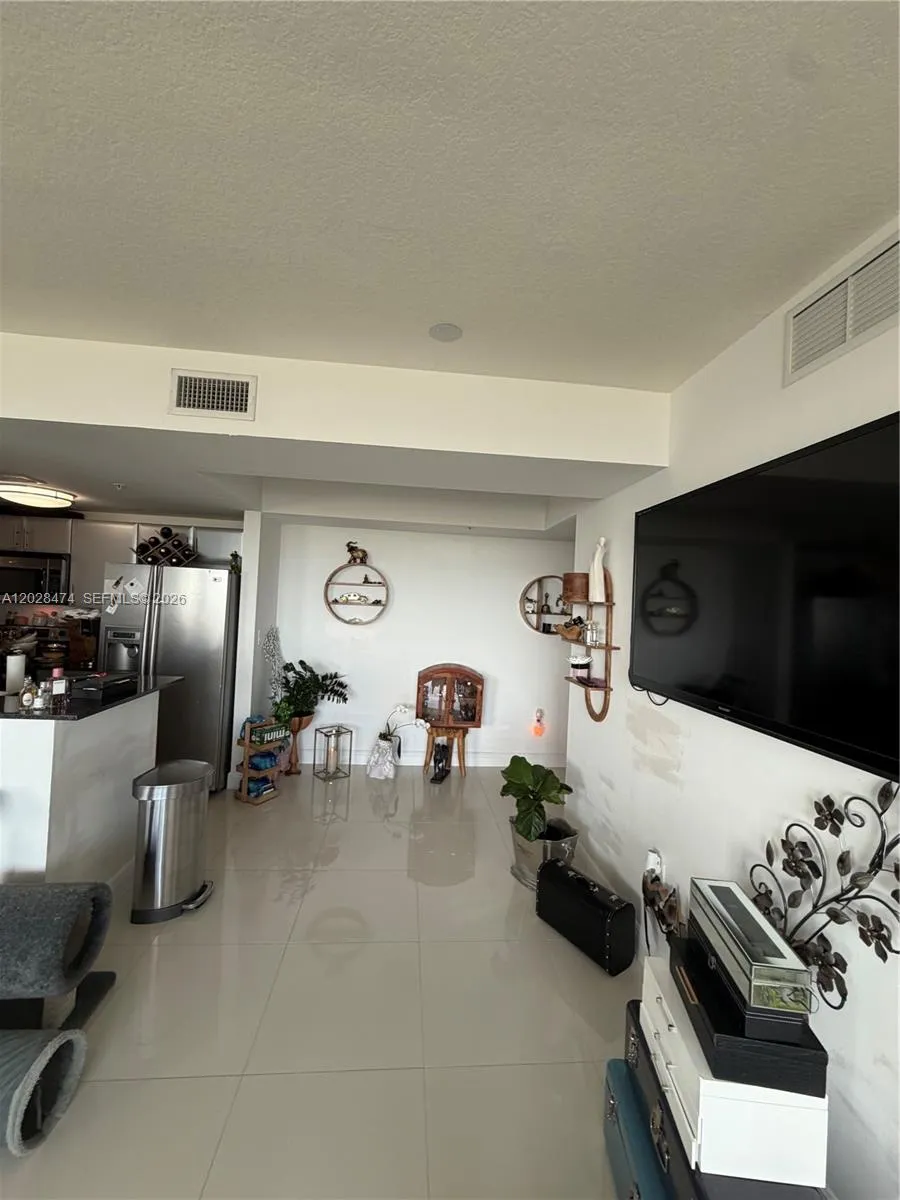 1871 NW S River Dr # 1502, Miami FL 33125