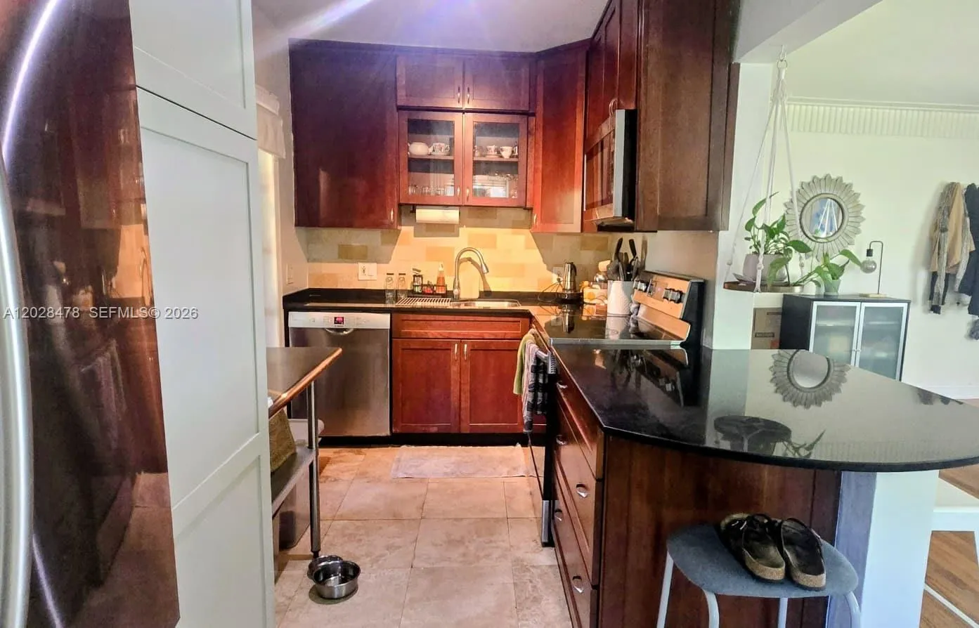 1135 NE 133rd St # 0, North Miami FL 33161