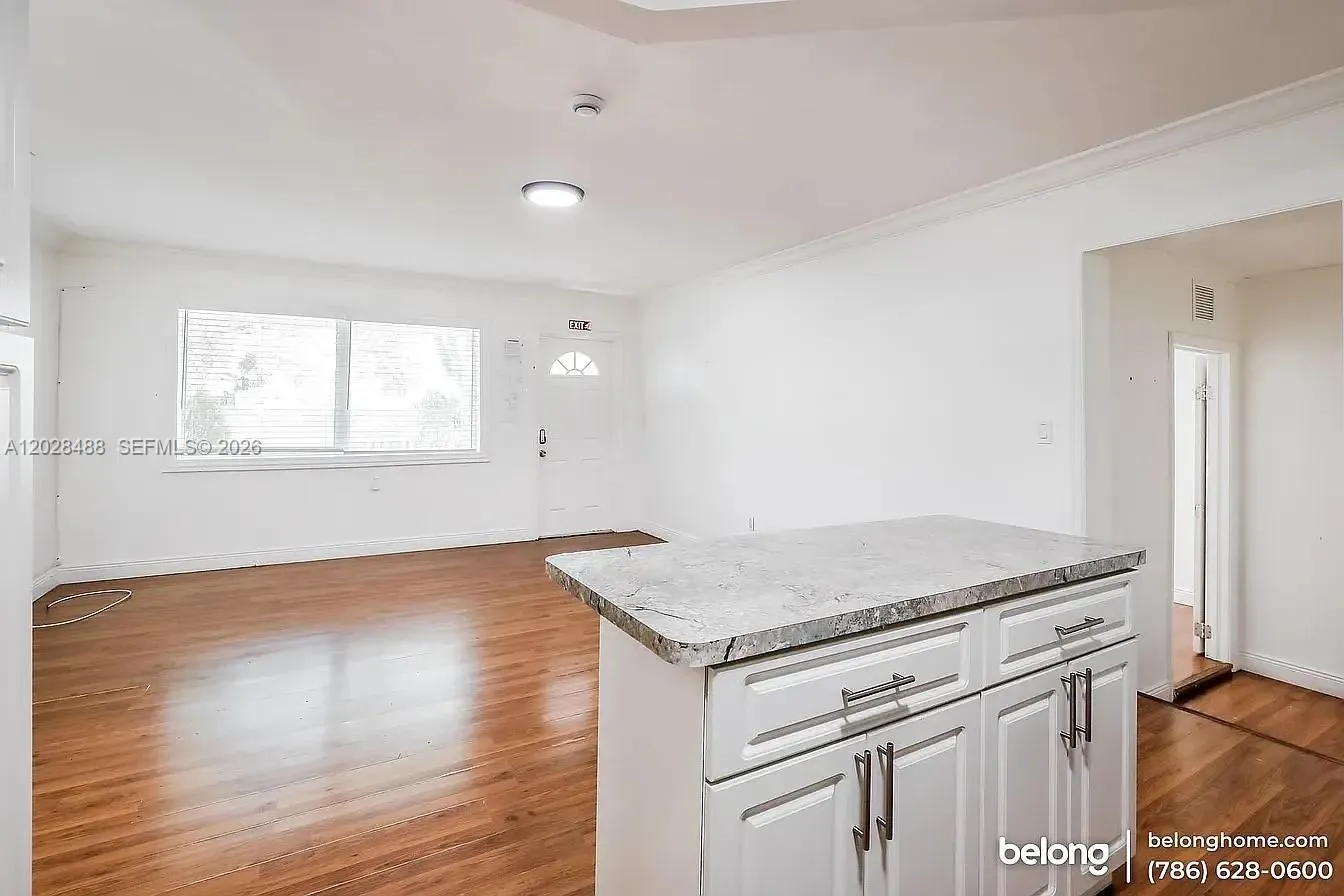 5631 Polk St, Hollywood FL 33021